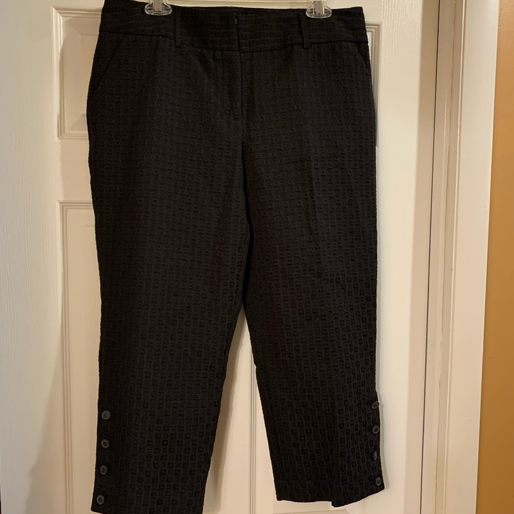 Dana Buchman Capri Pants